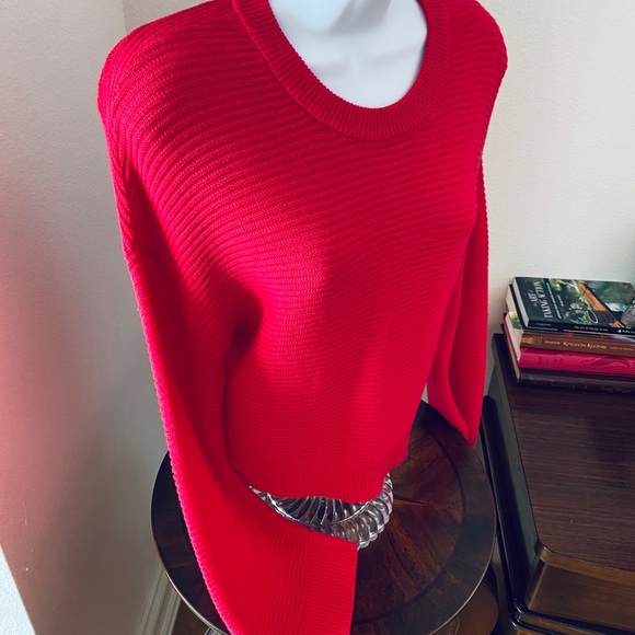BCBG | Knit Sweater | Cropped | LIKE NEW - Picture 2 of 5